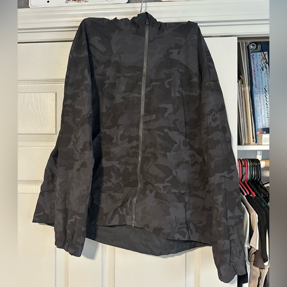 Lululemon Black camo windbreaker jacket